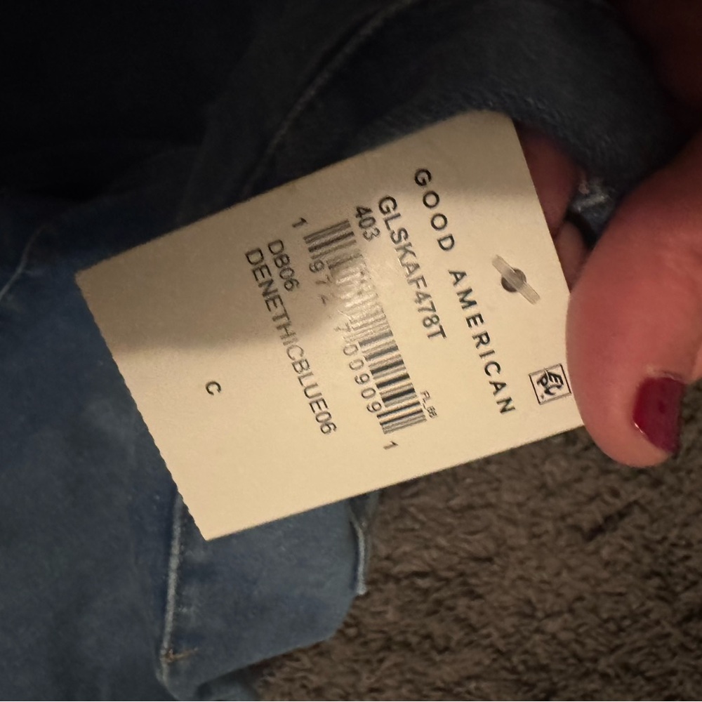 Good American Light Blue Women’s High-Rise Jeans - Picture 3 of 4